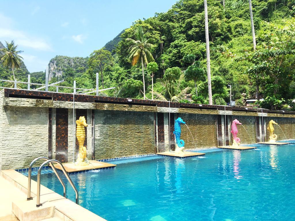 Phi Phi Maiyada Resort Exterior photo