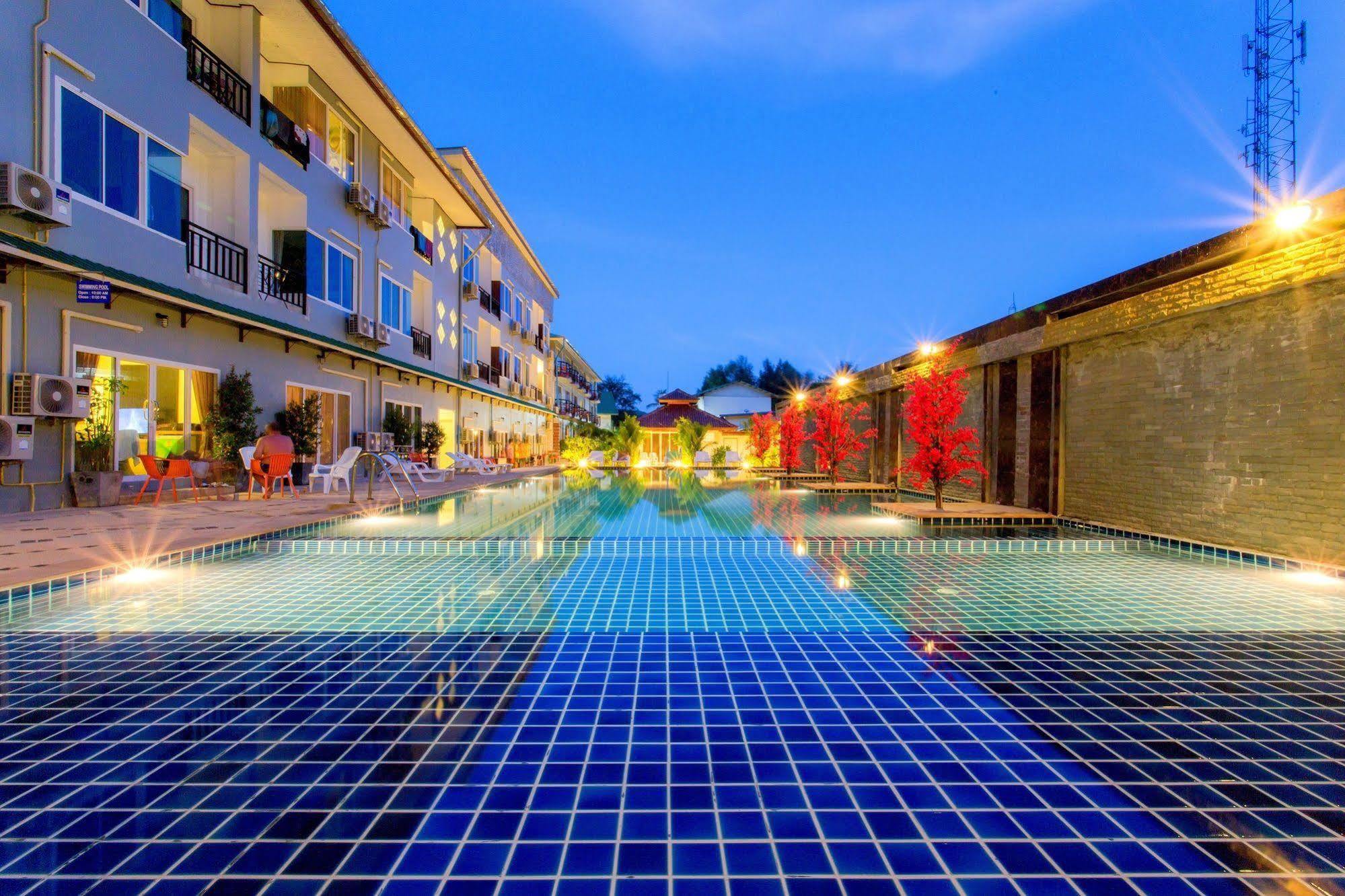 Phi Phi Maiyada Resort Exterior photo
