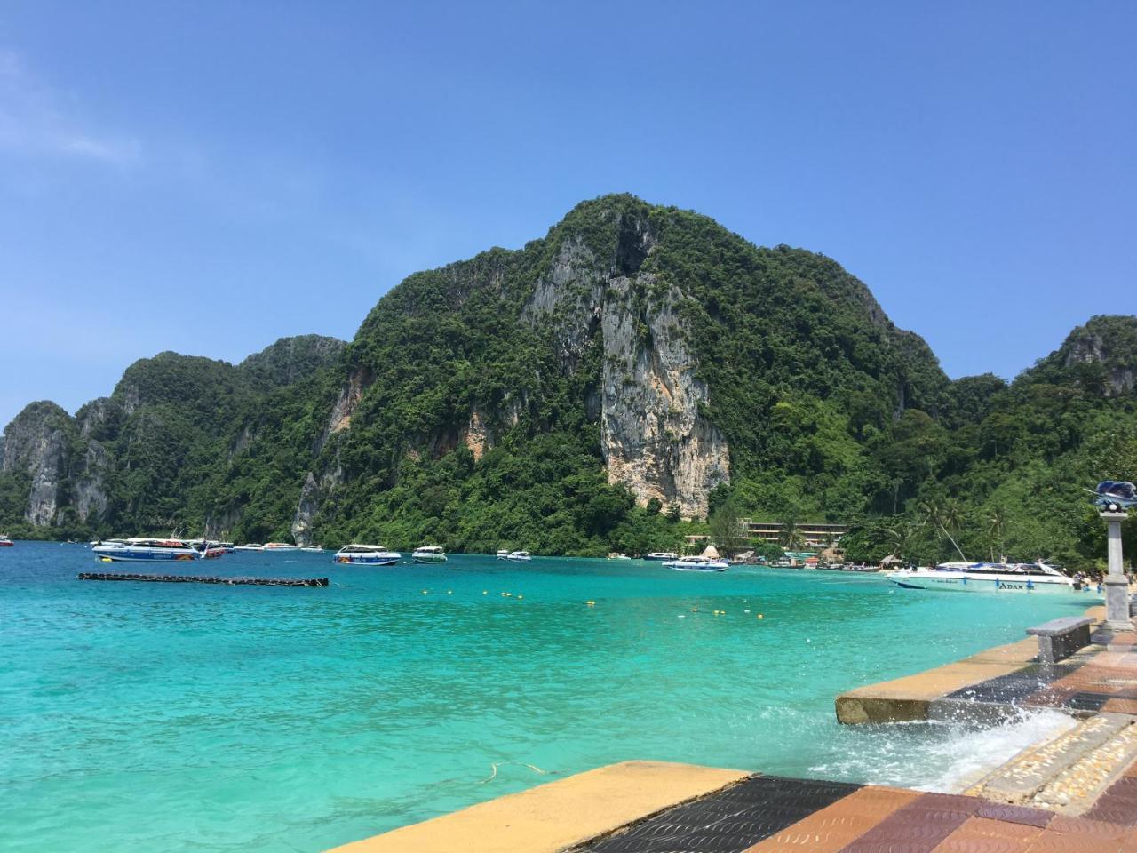 Phi Phi Maiyada Resort Exterior photo